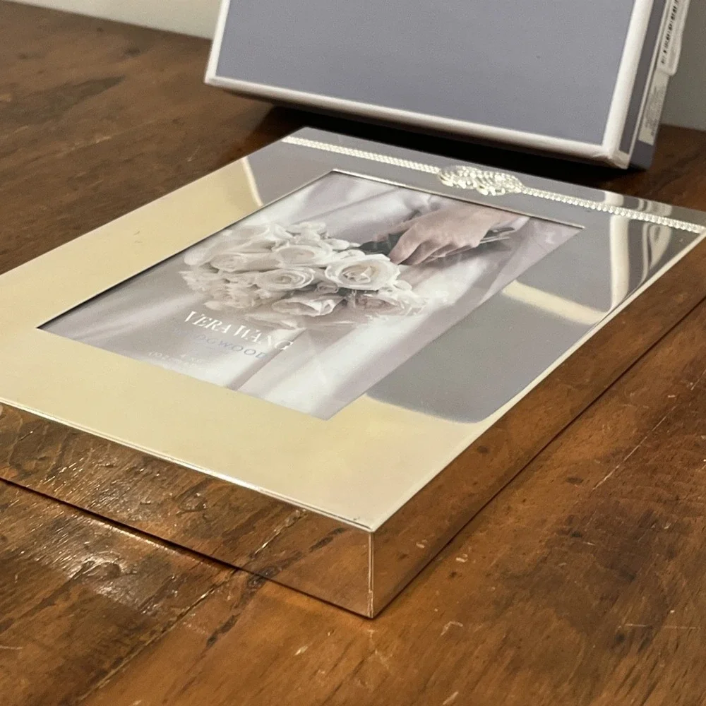 Wedgwood Vera Wang Vera Infinity Frame 5x7 Frame NEW IN BOX and Original Package